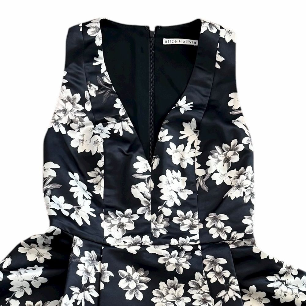 Alice + Olivia Black Floral Fit & Flare Dress Small - Picture 4 of 14